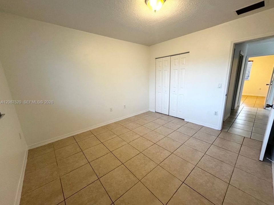 For Rent: $2,500 (3 beds, 2 baths, 1130 Square Feet)