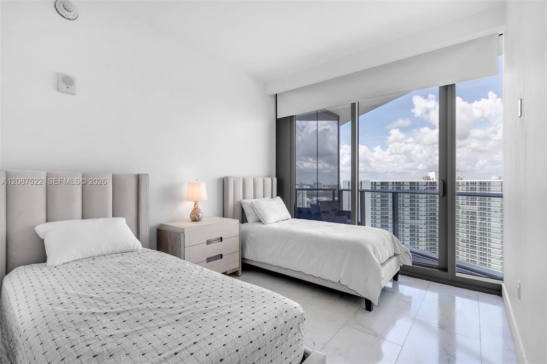 For Rent: $15,000 (2 beds, 2 baths, 1447 Square Feet)