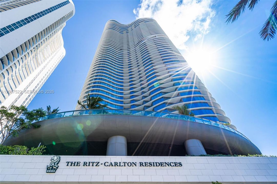 For Rent: $15,000 (2 beds, 2 baths, 1447 Square Feet)