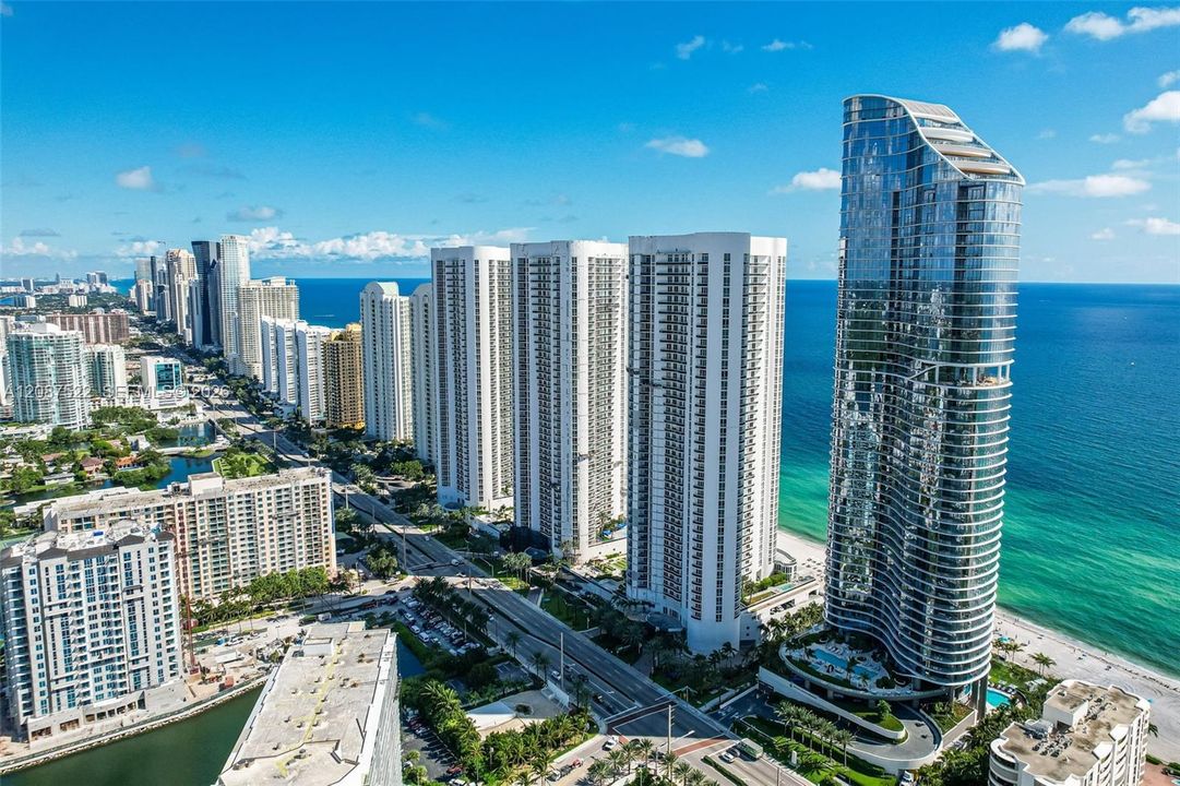 For Rent: $15,000 (2 beds, 2 baths, 1447 Square Feet)
