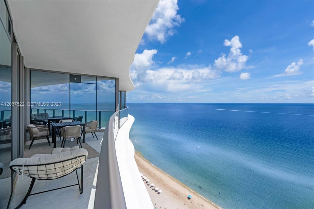 For Rent: $15,000 (2 beds, 2 baths, 1447 Square Feet)