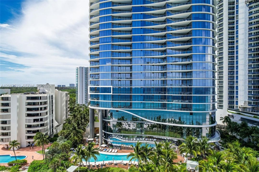 For Rent: $15,000 (2 beds, 2 baths, 1447 Square Feet)