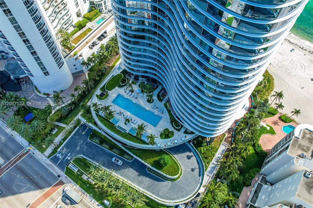 For Rent: $15,000 (2 beds, 2 baths, 1447 Square Feet)