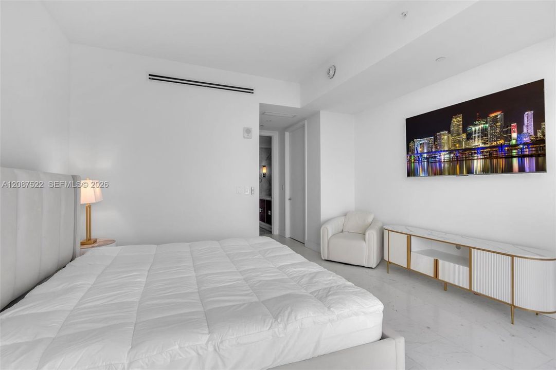 For Rent: $15,000 (2 beds, 2 baths, 1447 Square Feet)