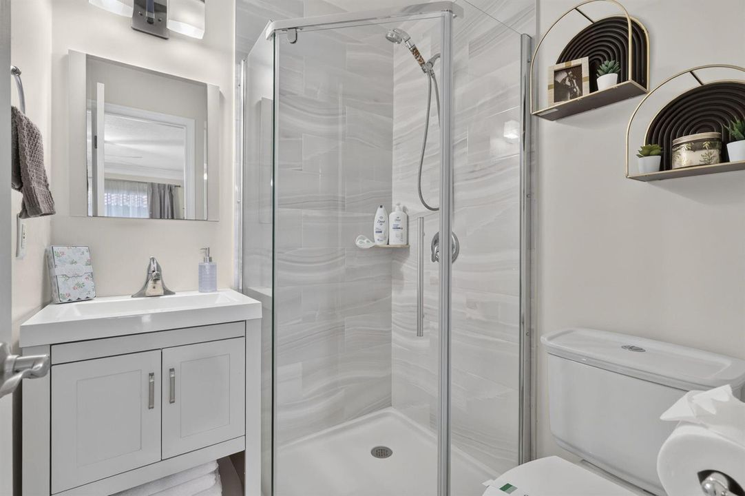 2nd Bathroom
