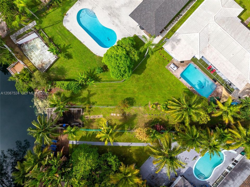 En Venta: $1,695,000 (4 camas, 4 baños, 3302 Pies cuadrados)