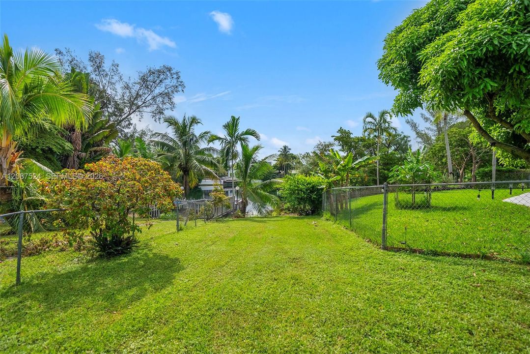 En Venta: $1,695,000 (4 camas, 4 baños, 3302 Pies cuadrados)