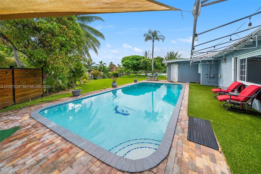 En Venta: $1,695,000 (4 camas, 4 baños, 3302 Pies cuadrados)