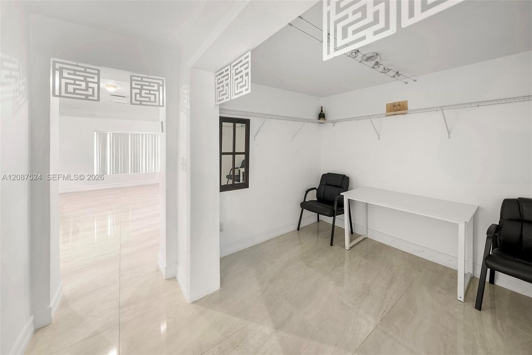 En Venta: $1,695,000 (4 camas, 4 baños, 3302 Pies cuadrados)