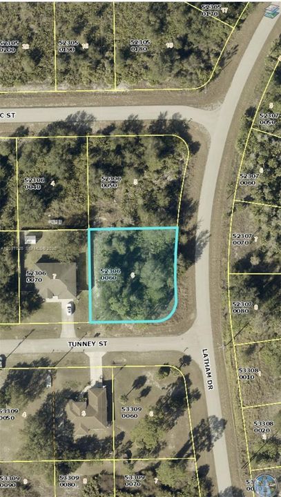 На продажу: $20,000 (0.33 acres)