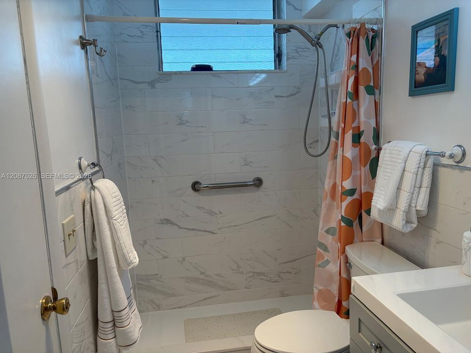 For Rent: $1,750 (1 beds, 1 baths, 777 Square Feet)