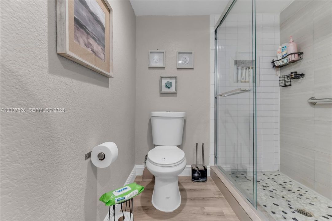 For Sale: $515,000 (3 beds, 1 baths, 1208 Square Feet)