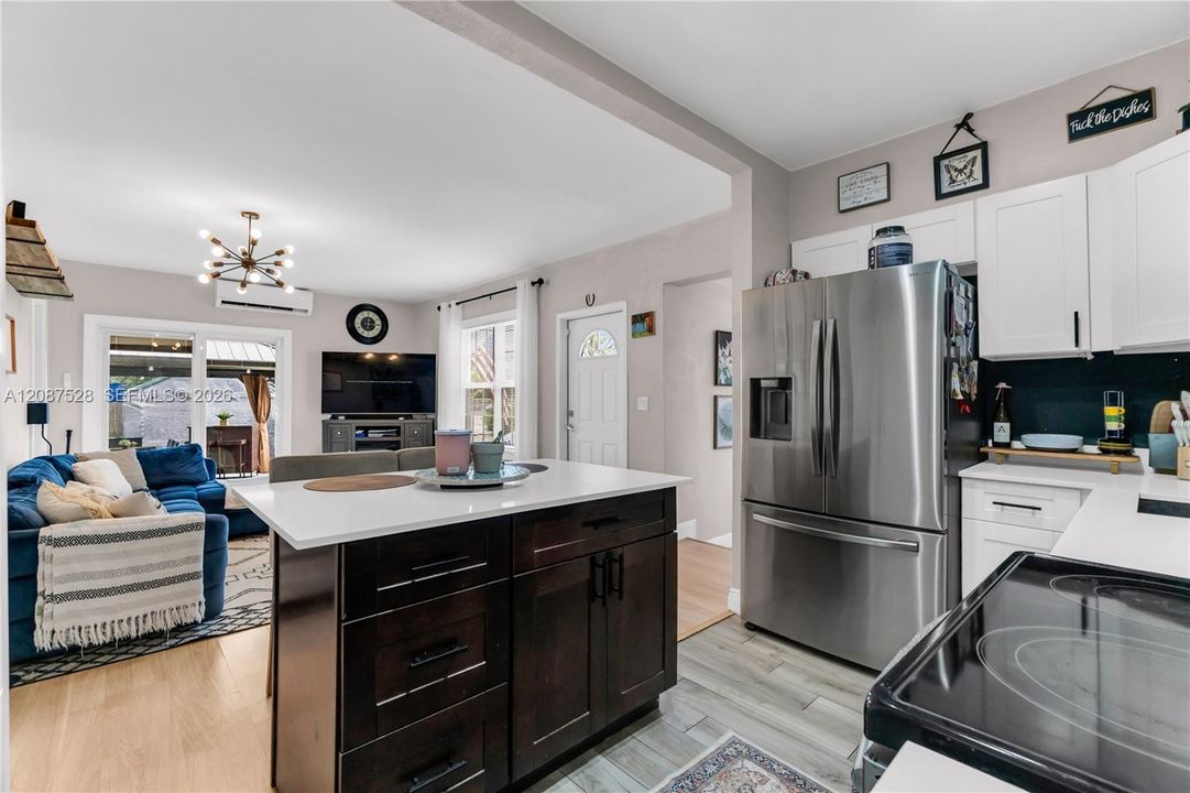 For Sale: $515,000 (3 beds, 1 baths, 1208 Square Feet)