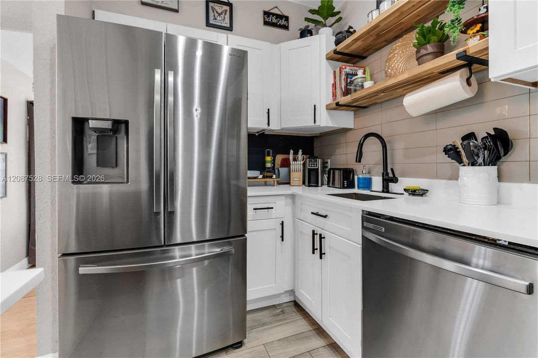 For Sale: $515,000 (3 beds, 1 baths, 1208 Square Feet)