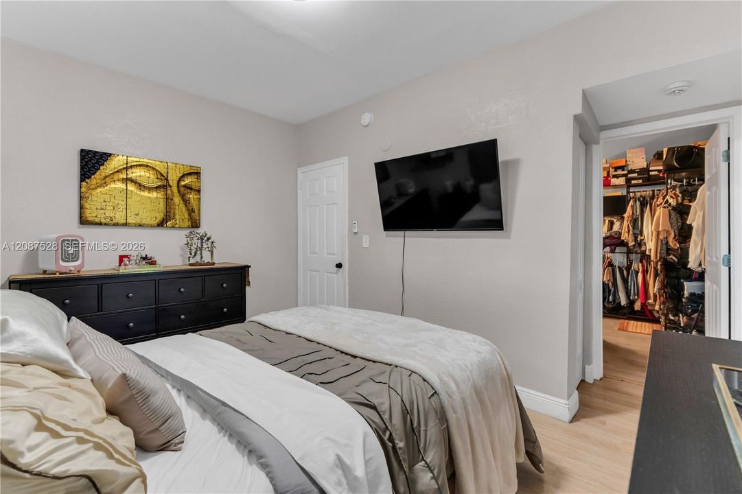 For Sale: $515,000 (3 beds, 1 baths, 1208 Square Feet)
