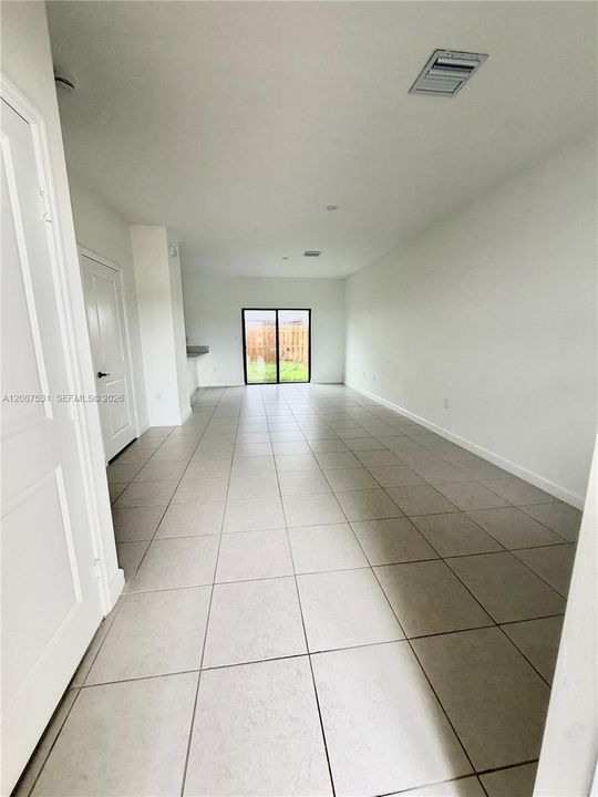 For Rent: $2,650 (3 beds, 2 baths, 1331 Square Feet)