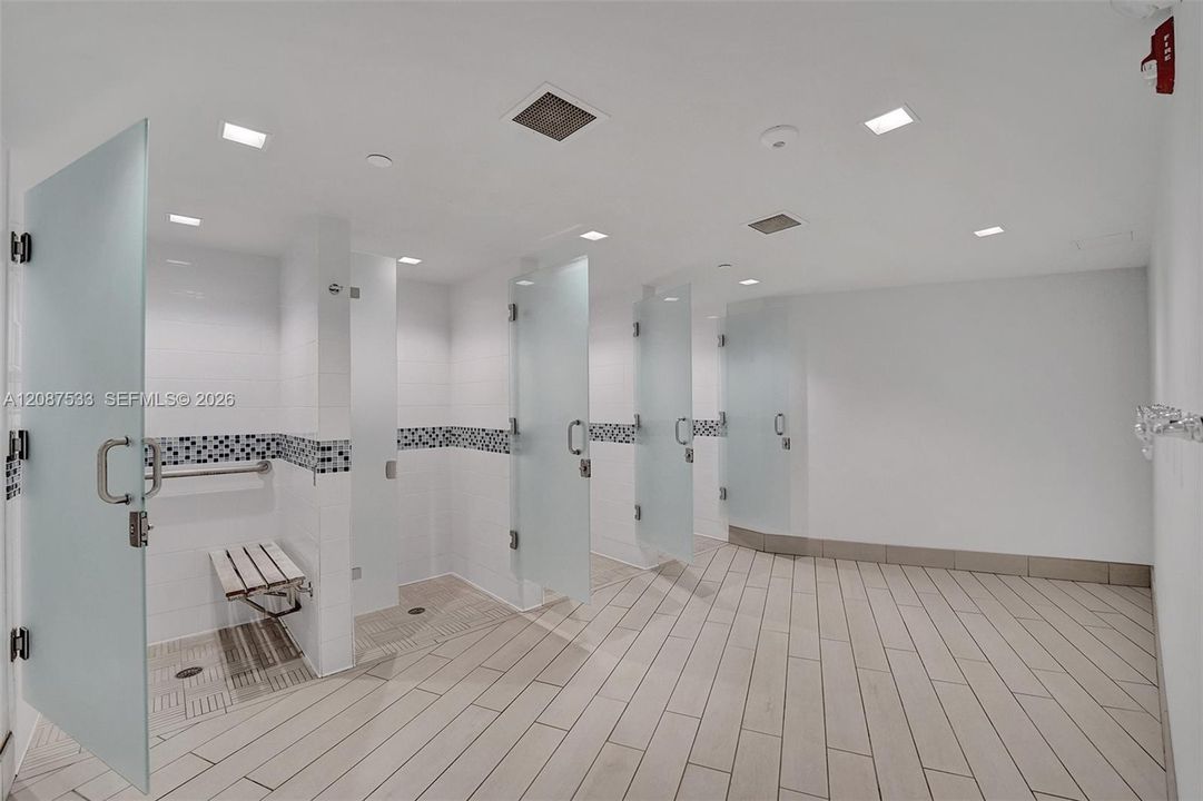 В аренду: $2,400 (2 спален, 2 ванн, 1400 Квадратных фут)