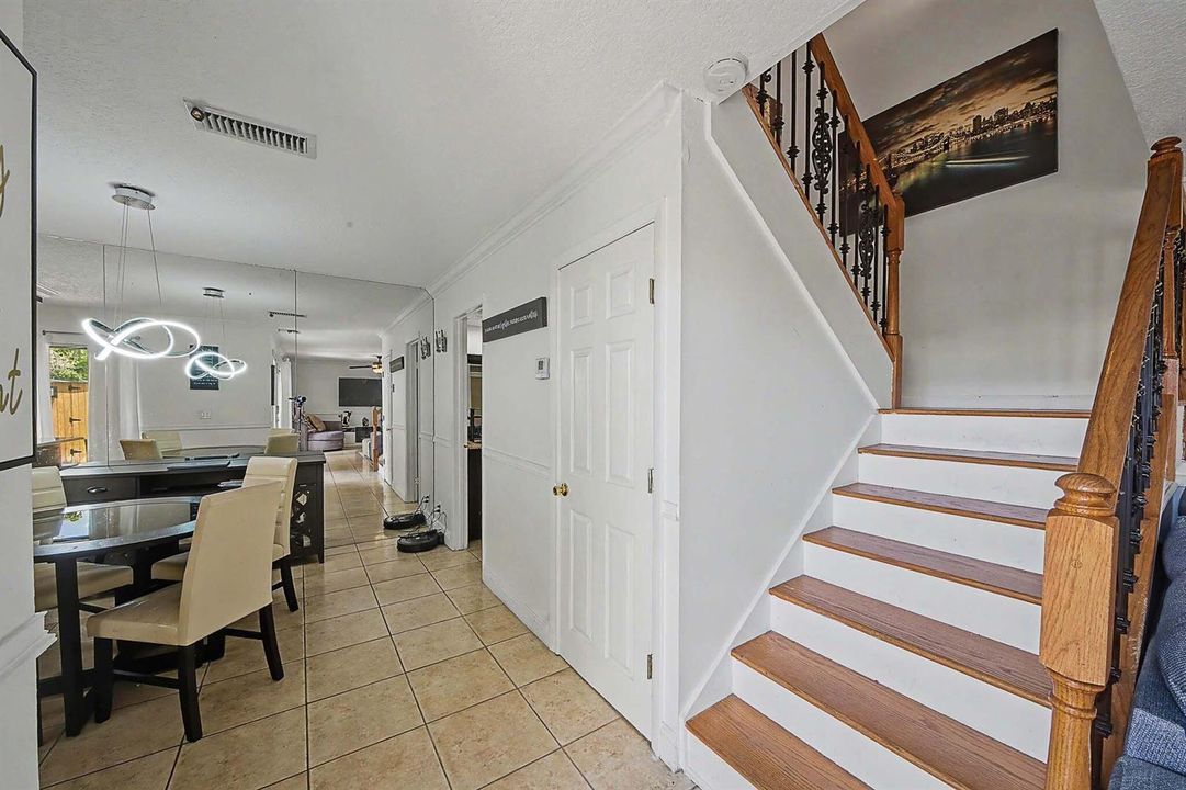 12 Stairwell (1)
