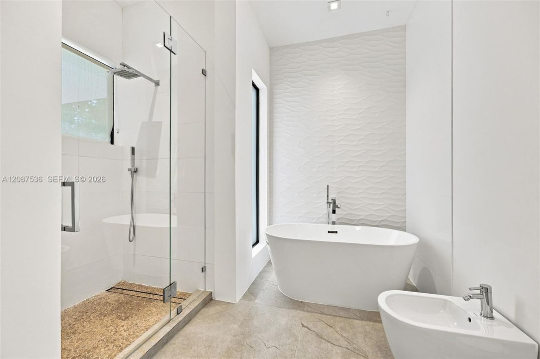 En Venta: $6,200,000 (5 camas, 6 baños, 5870 Pies cuadrados)