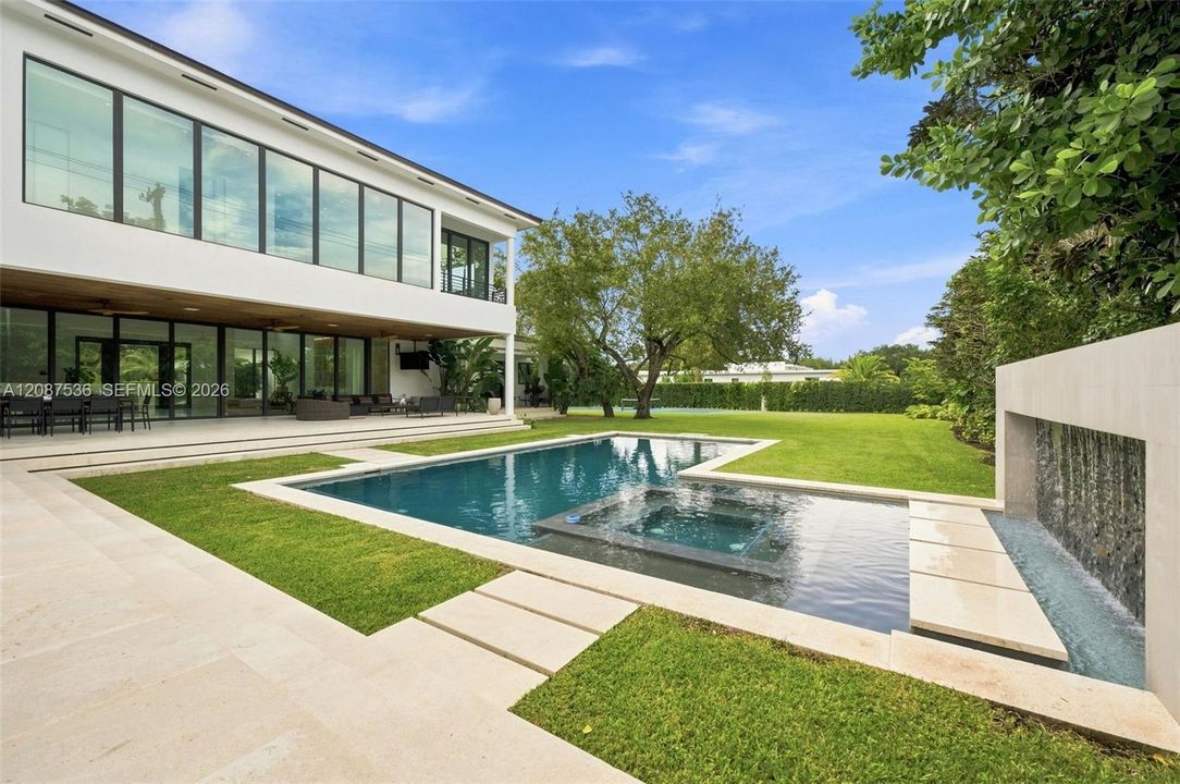 En Venta: $6,200,000 (5 camas, 6 baños, 5870 Pies cuadrados)