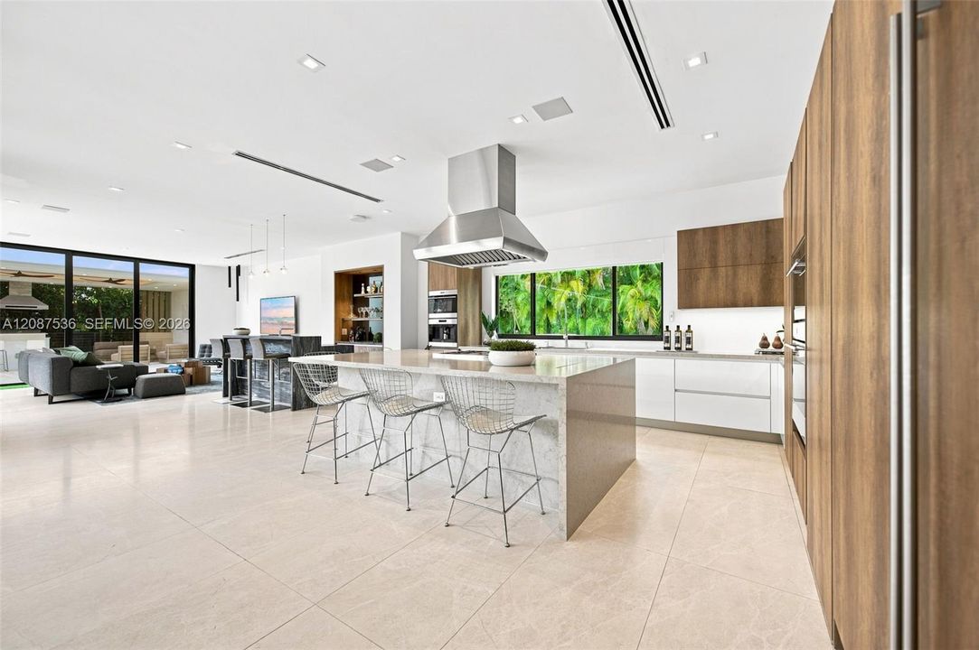 En Venta: $6,200,000 (5 camas, 6 baños, 5870 Pies cuadrados)