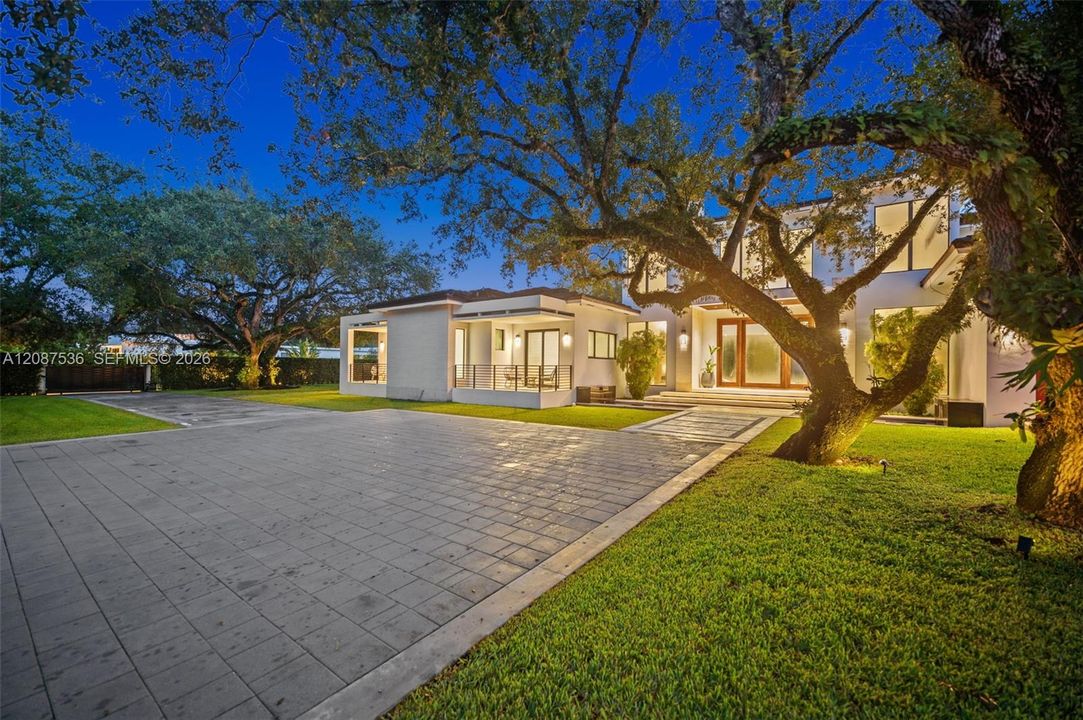 En Venta: $6,200,000 (5 camas, 6 baños, 5870 Pies cuadrados)