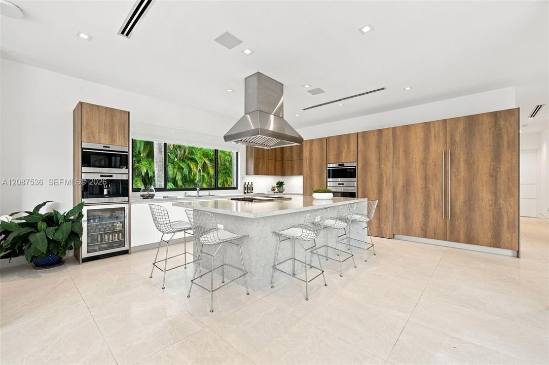 En Venta: $6,200,000 (5 camas, 6 baños, 5870 Pies cuadrados)