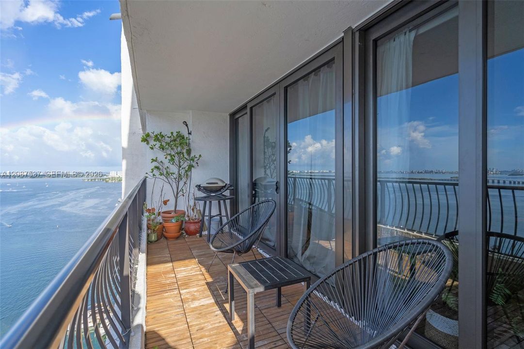 En Venta: $415,000 (1 camas, 1 baños, 890 Pies cuadrados)