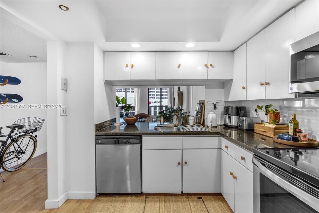 En Venta: $415,000 (1 camas, 1 baños, 890 Pies cuadrados)