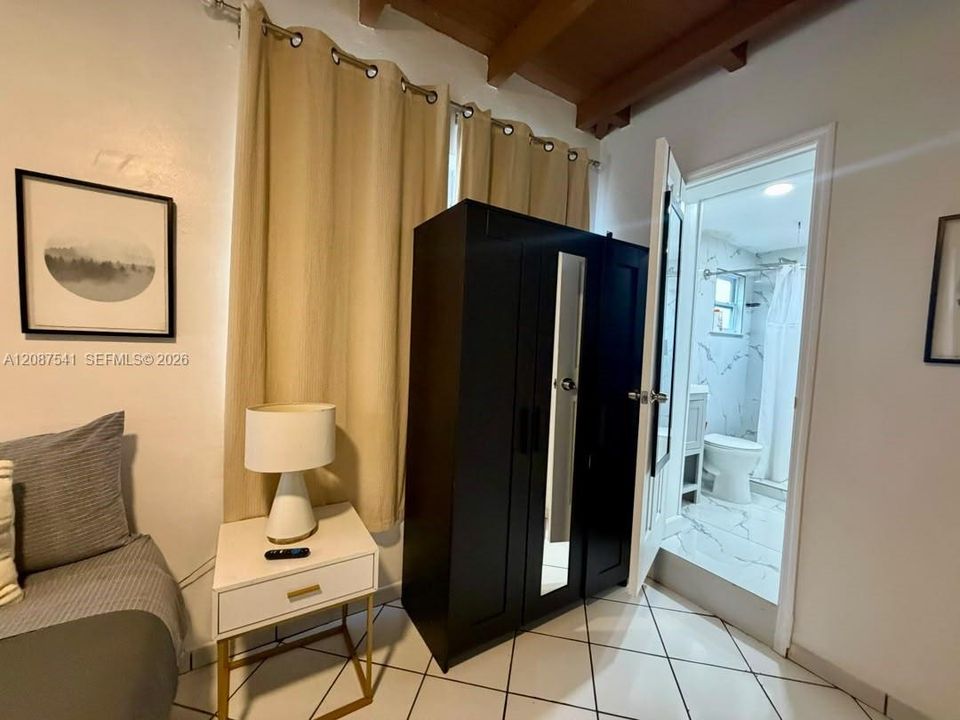 En Renta: $1,700 (0 camas, 1 baños, 400 Pies cuadrados)