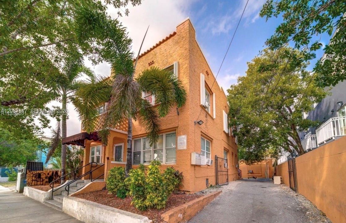 En Renta: $1,950 (3 camas, 1 baños, 4960 Pies cuadrados)