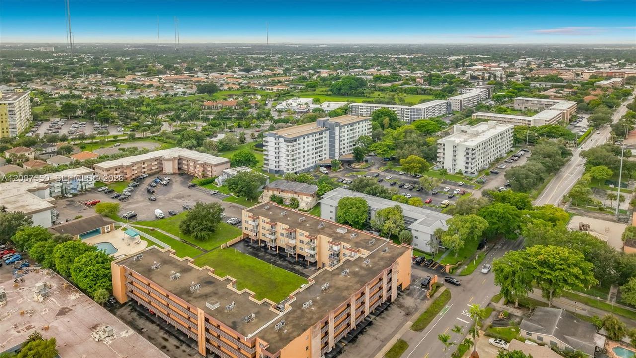 En Venta: $220,000 (2 camas, 2 baños, 840 Pies cuadrados)