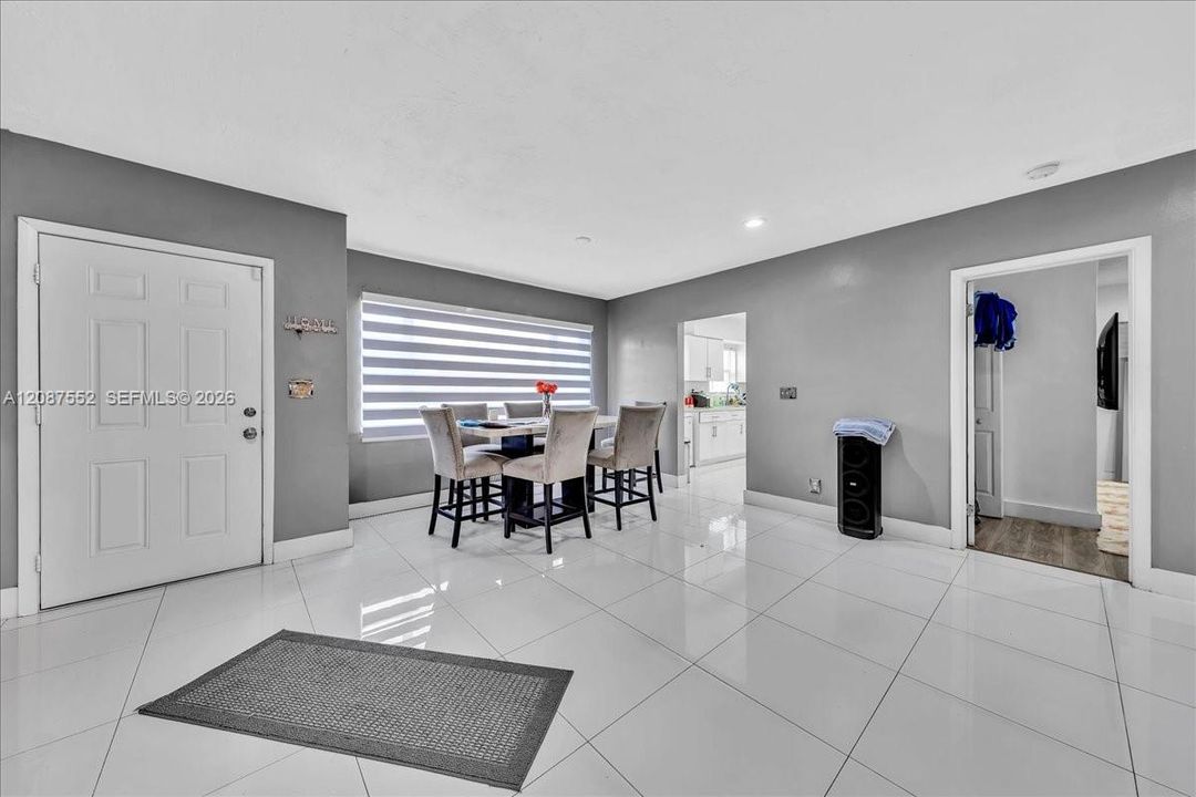 En Venta: $550,000 (3 camas, 2 baños, 1549 Pies cuadrados)