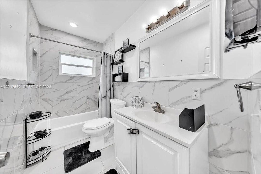 En Venta: $550,000 (3 camas, 2 baños, 1549 Pies cuadrados)