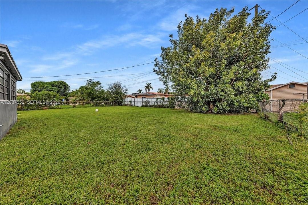 En Venta: $550,000 (3 camas, 2 baños, 1549 Pies cuadrados)