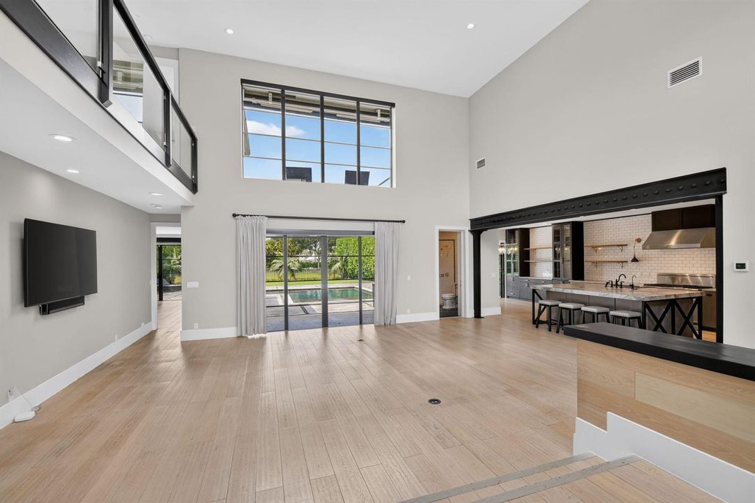 Grand Living Area