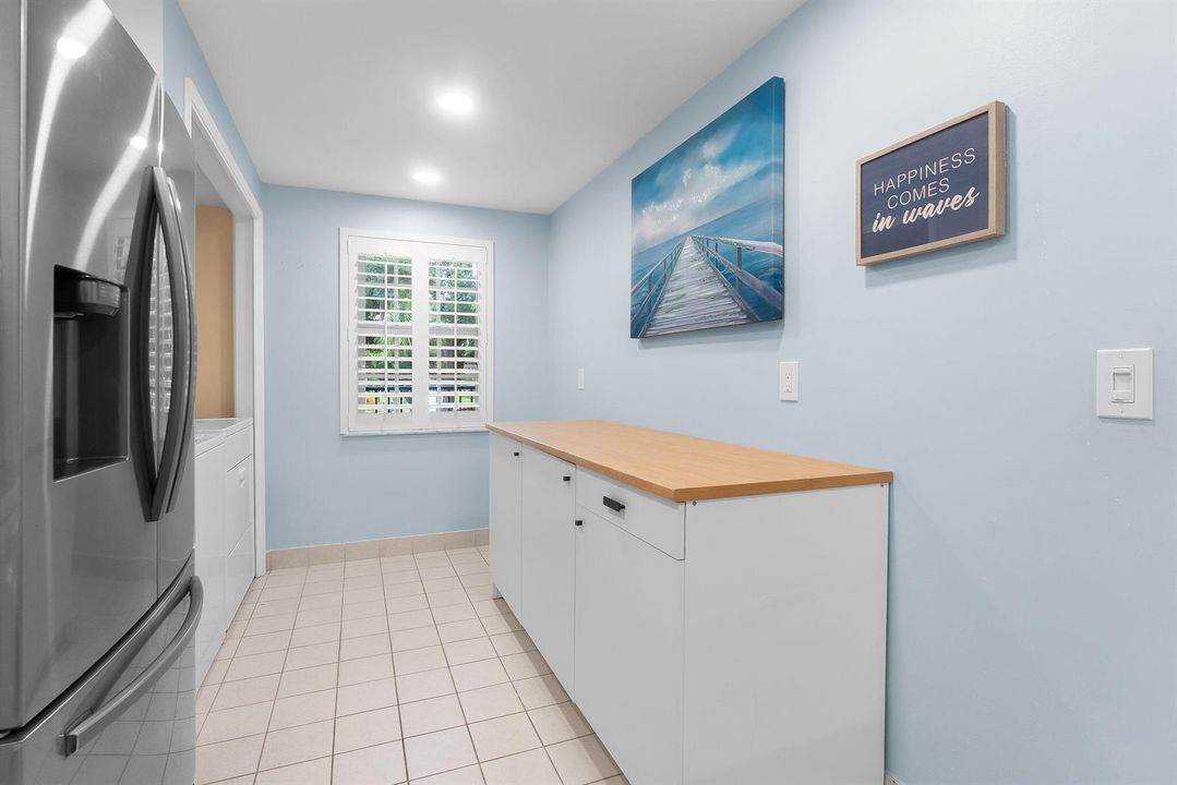 Kitchen & Laundry