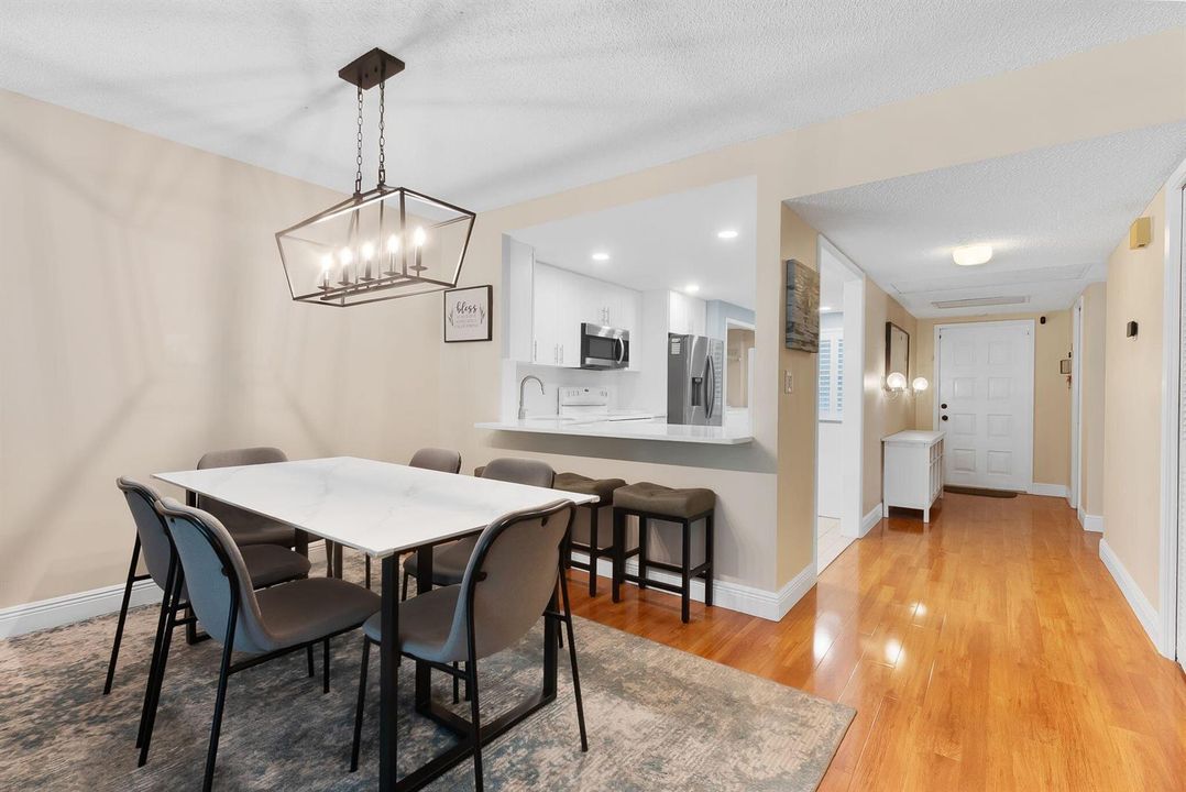 Dining Area, Kitchen & Entry
