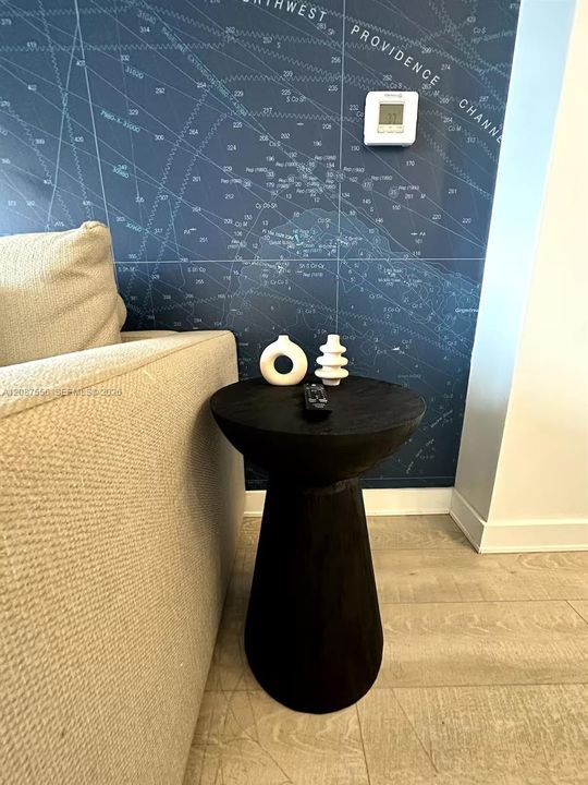 En Venta: $450,000 (2 camas, 2 baños, 1037 Pies cuadrados)