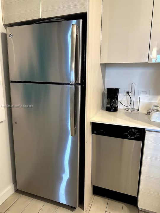En Venta: $450,000 (2 camas, 2 baños, 1037 Pies cuadrados)