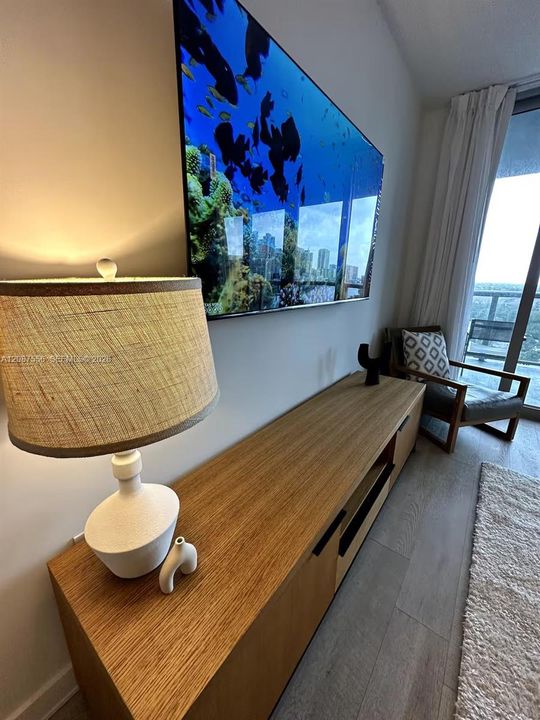 En Venta: $450,000 (2 camas, 2 baños, 1037 Pies cuadrados)