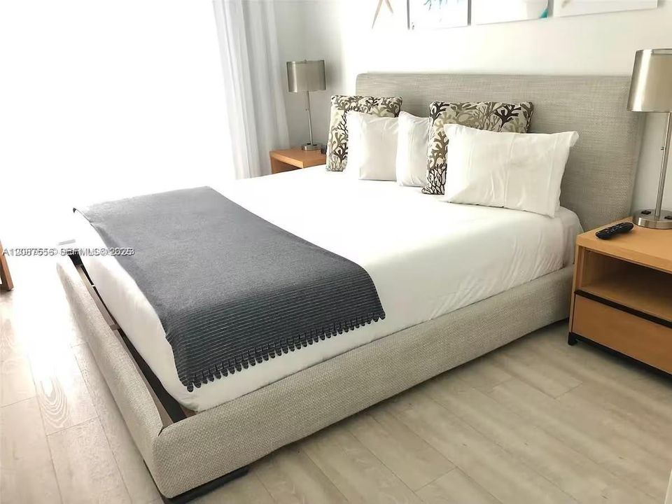 En Venta: $450,000 (2 camas, 2 baños, 1037 Pies cuadrados)