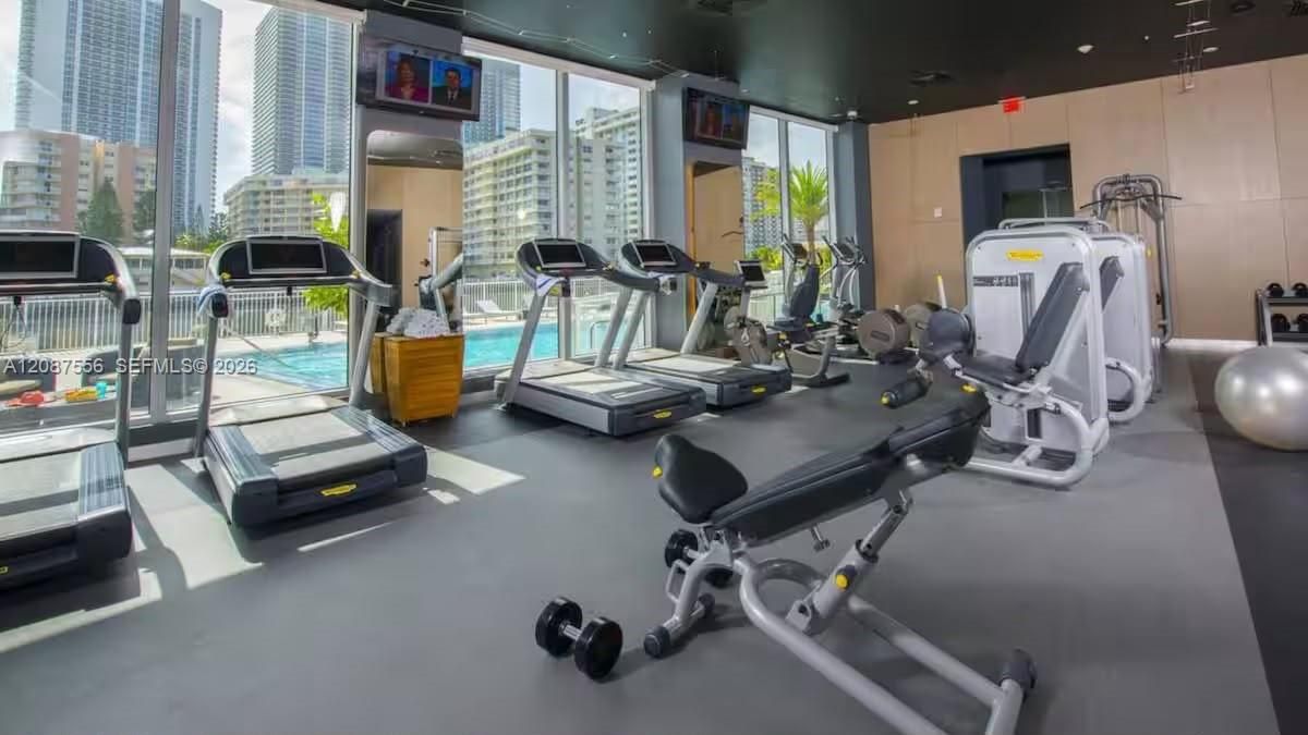 En Venta: $450,000 (2 camas, 2 baños, 1037 Pies cuadrados)