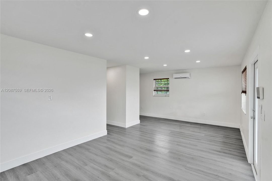 На продажу: $467,111 (3 спален, 1 ванн, 1032 Квадратных фут)