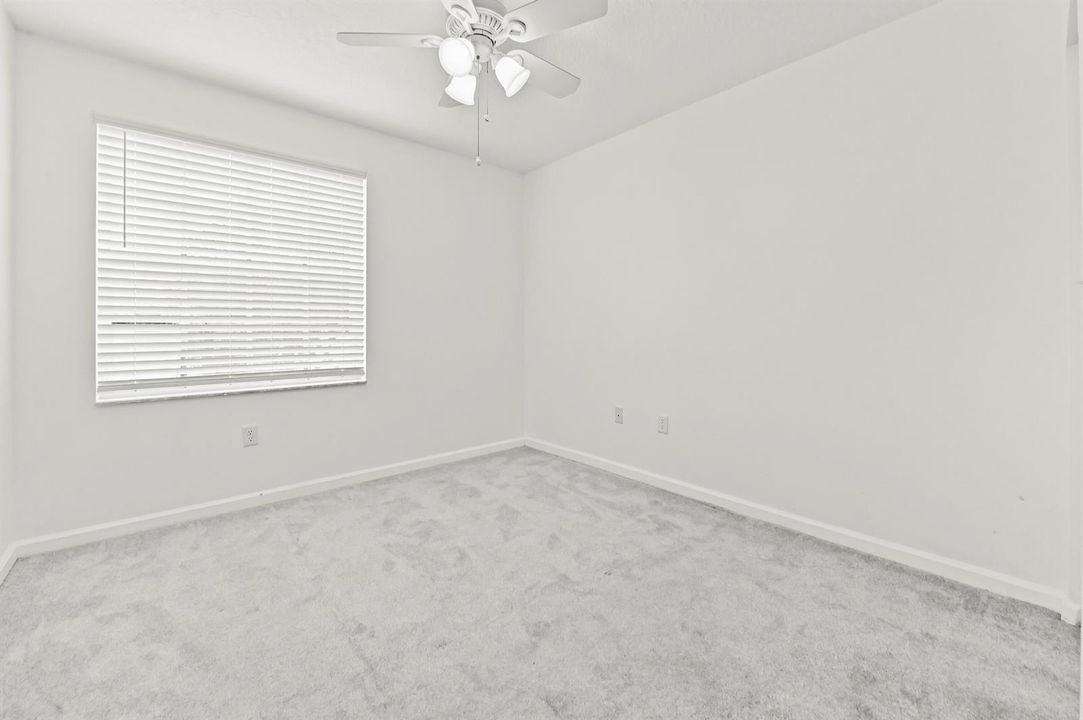 24 Bedroom 03