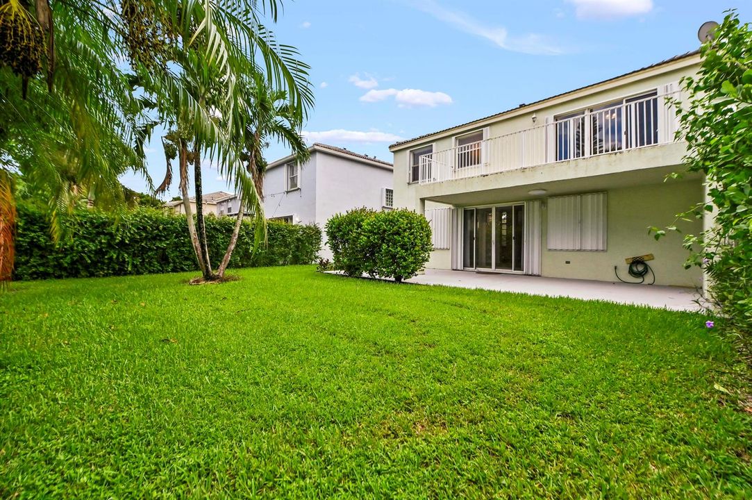 37 Backyard 03