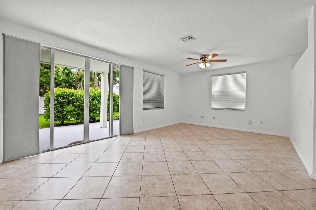 09 Dining room 03