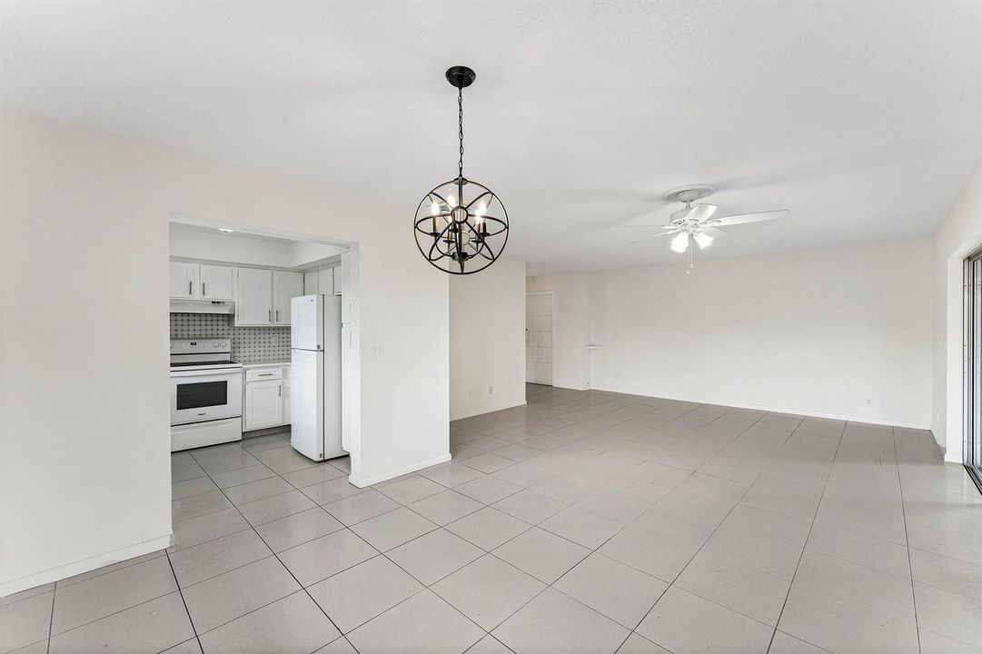 004-408PineTreeCourt-12-Atlantis-FL-3346