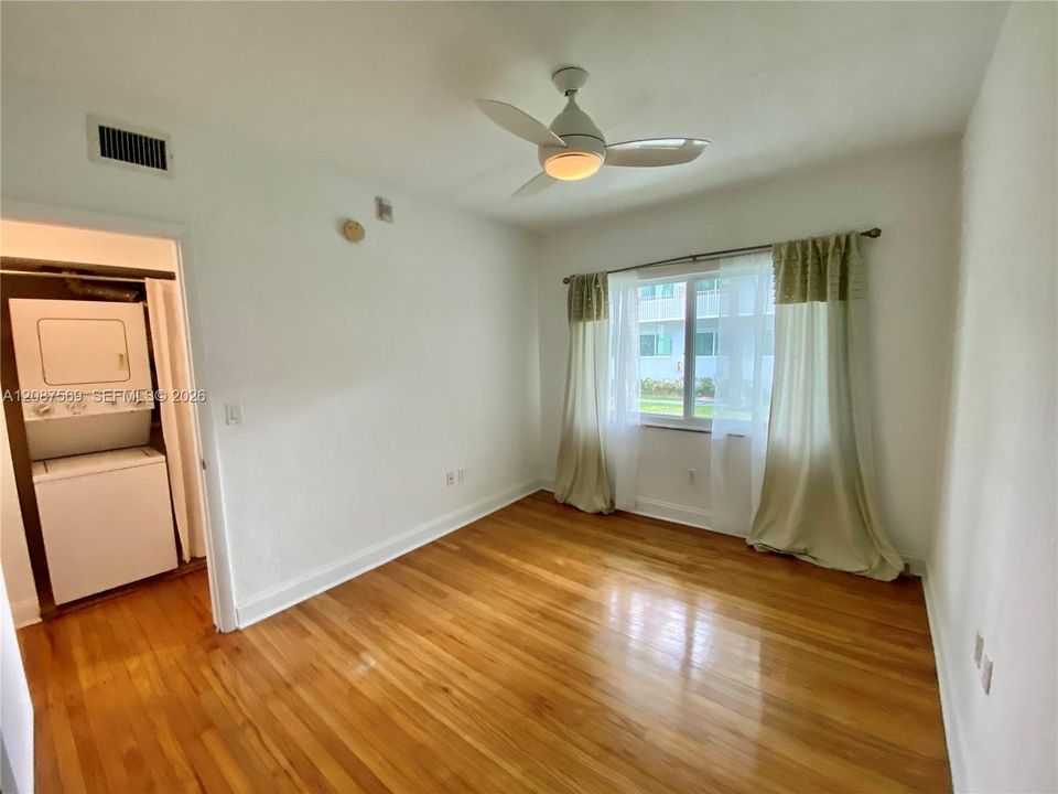 For Rent: $2,000 (1 beds, 1 baths, 549 Square Feet)
