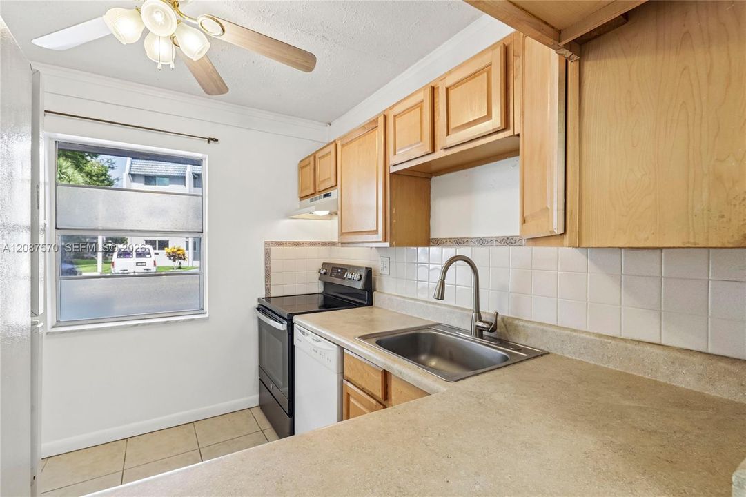 En Venta: $68,000 (1 camas, 1 baños, 739 Pies cuadrados)
